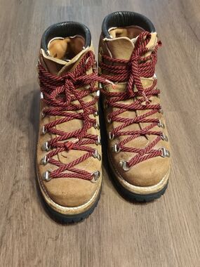 Dexter Brown Suede Women's Hiking Boots with Red Laces 6 1/2
